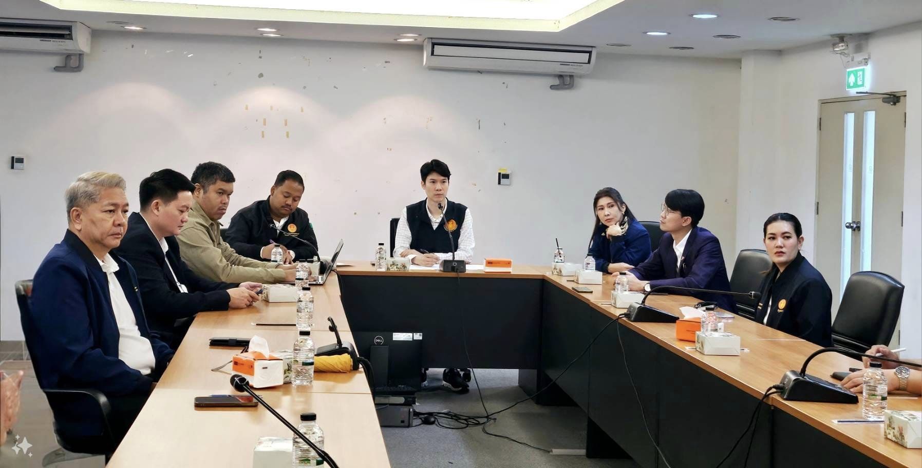 นายวาโย อัศวรุ่งเรือง ประธานคณะกรรมาธิการ พร้อมคณะฯ ได้ศึกษาดูงาน เมื่อวันอังคารที่ 24 กันยายน 2567 เกี่ยวกับระบบการตรวจสอบสินค้าสัตว์น้ำนำเข้า ส่งออก และนำผ่าน เพื่อแก้ไขปัญหา รวมถึงผลกระทบจากการนำปล