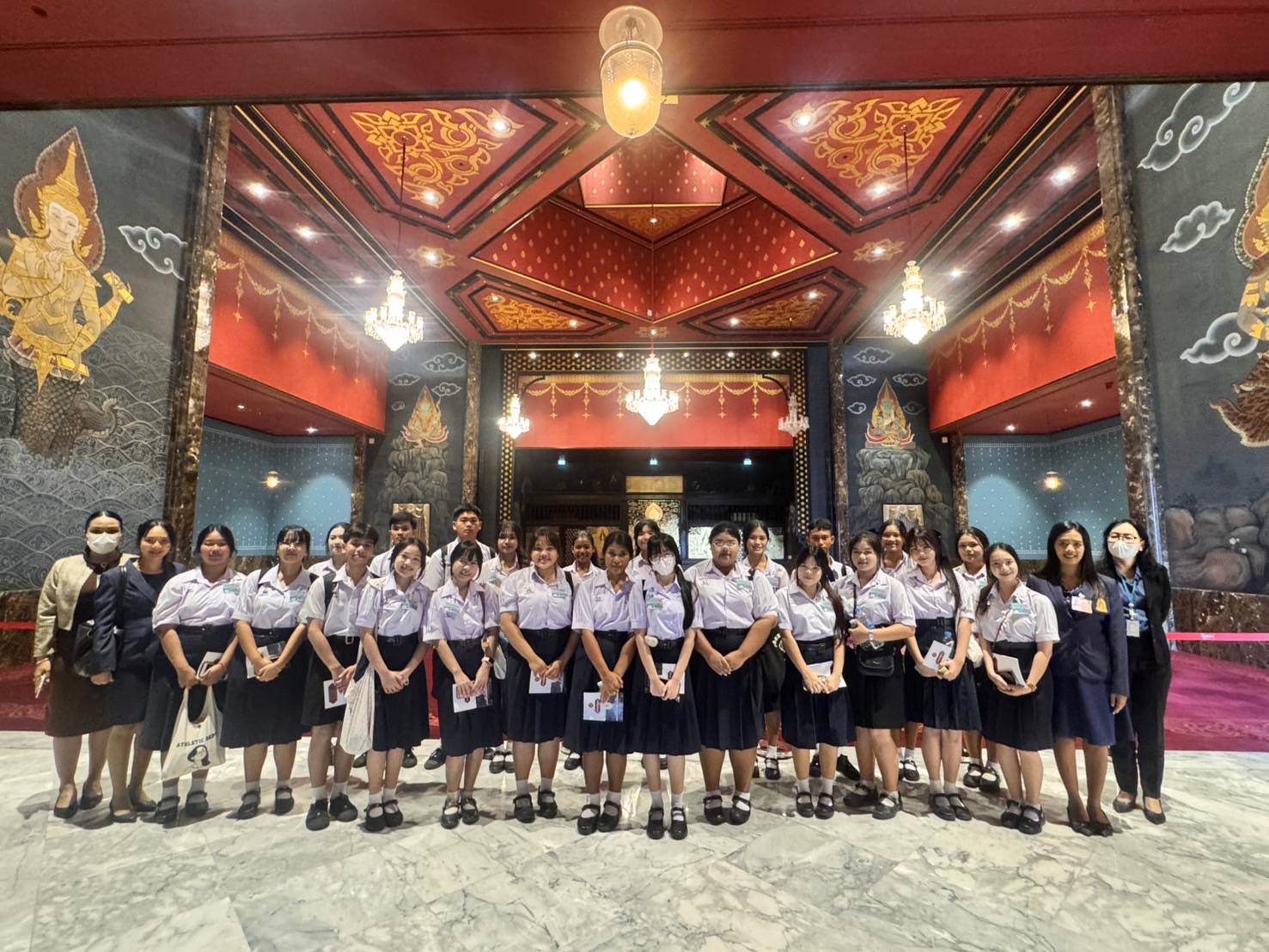 ประชาชนผู้สนใจร่วมกิจกรรมการเยี่ยมชมและศึกษาดูงานรัฐสภาในช่วงปิดสมัยประชุมรัฐสภา (สำหรับประชาชน) 
