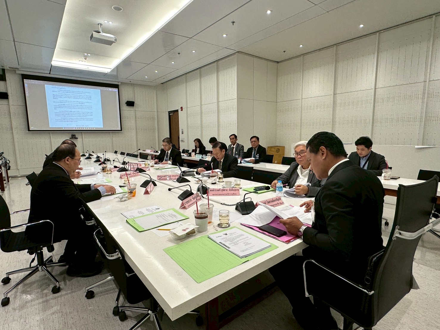 รูปการประชุมคณะอนุฯ แก้ไขปัญหาธุรกิจขายตรงฯ ครั้งที่ 10 (9 เม.ย 68)