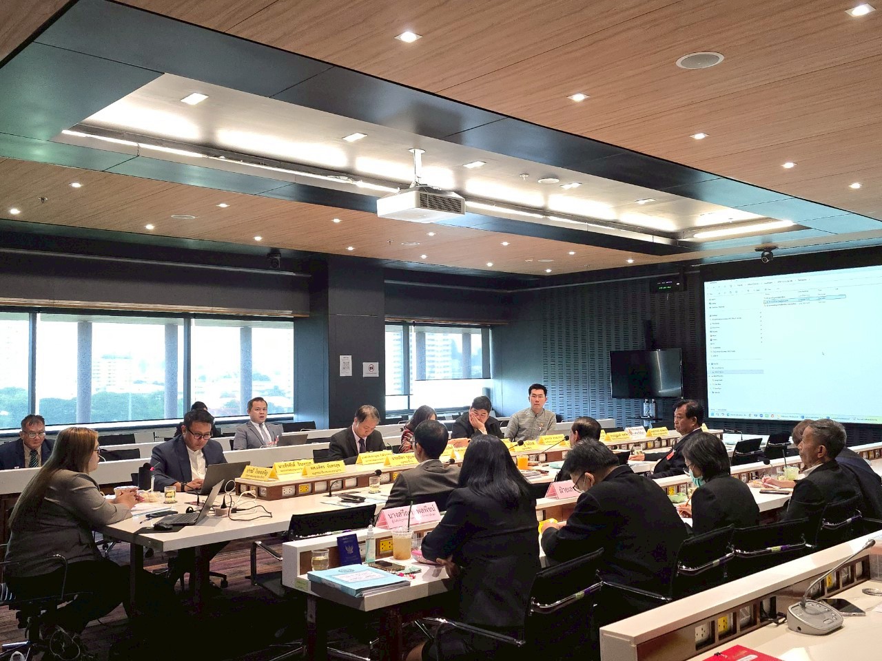 ภาพการประชุมคณะอนุกรรมาธิการศึกษาหลักสูตร และการพัฒนาระบบการศึกษาที่มีคุณภาพ ครั้งที่ 10