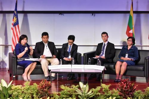 8 th Chula ASEAN Week and 5th Parliamentary ASEAN Commuity Forum (1 สิงหาคม 2562)การเสวนาเรื่องพลเมืองไทยในอัตลักษณ์อาเซียน 