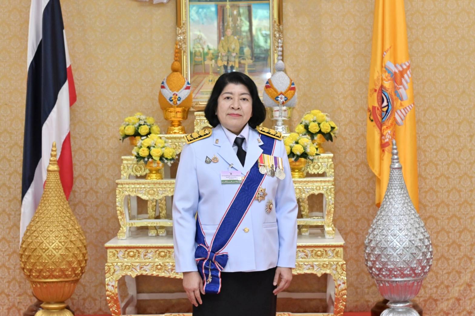 รองเลขาธิการสภาผู้แทนราษฎร เข้าเฝ้าฯ รับเสด็จ ตามหมายกำหนดการพระราชกุศลทักษิณานุปทานและพระราชพิธีฉัตรมงคล พฤษภาคม พุทธศักราช 2568 ในเวลา 17.00 นาฬิกา ณ พระที่นั่งอมรินทรวินิจฉัย ในพระบรมมหาราชวัง